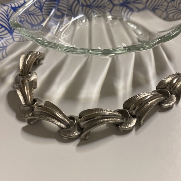 Vintage Silver Tone Link Bracelet - Picture 2 of 4
